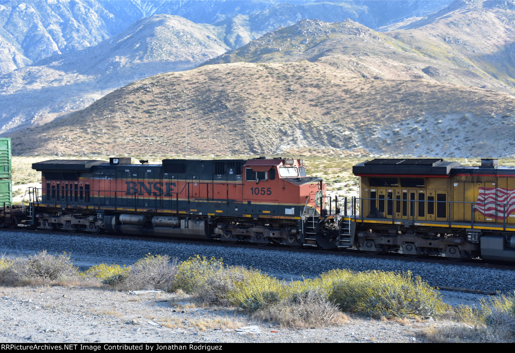 BNSF 1055